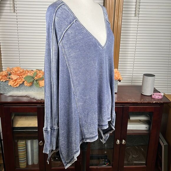 Free People Pacific Thermal Top Waffle Knit Long Sleeve Size Large NWT OB544679 - Picture 3 of 6